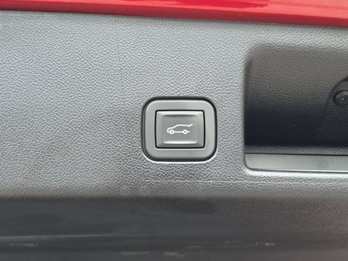 Used 2025 Chevrolet Equinox EV LT FWD image 8