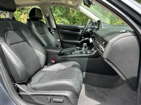 Used 2024 Honda Civic Touring image 25