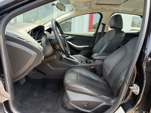 Used 2013 Ford Focus SE FWD image 11