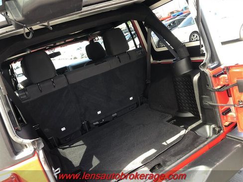 Used 2018 Jeep Wrangler Unlimited Sport S AWD/4WD image 18