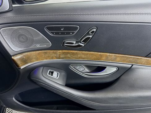 Used 2015 Mercedes-Benz S 550 4MATIC Sedan image 30