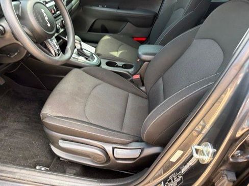 Used 2023 Kia Forte LX FWD image 7
