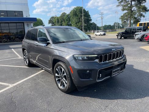 Used 2022 Jeep Grand Cherokee Overland w/ Adv Protech Group III AWD/4WD image 7