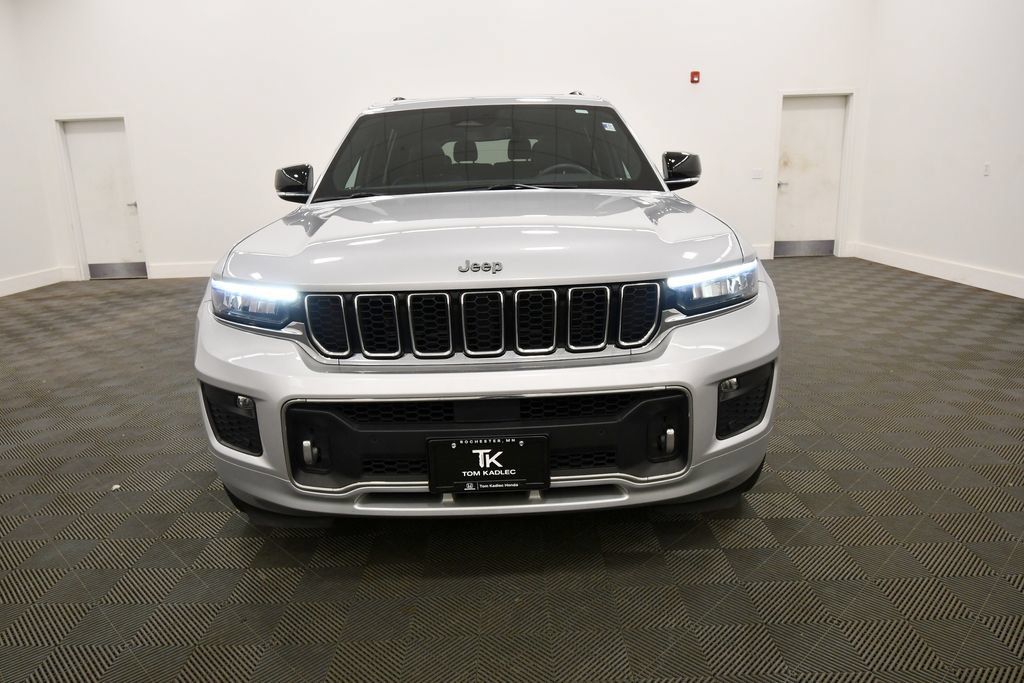 Used 2024 Jeep Grand Cherokee L Overland w/ Trailer Tow Package AWD/4WD image 11