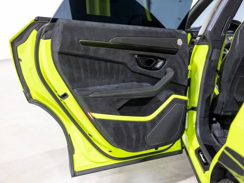 Used 2024 Lamborghini Urus Performante image 31