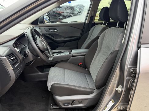 Used 2023 Nissan Rogue SV FWD image 14