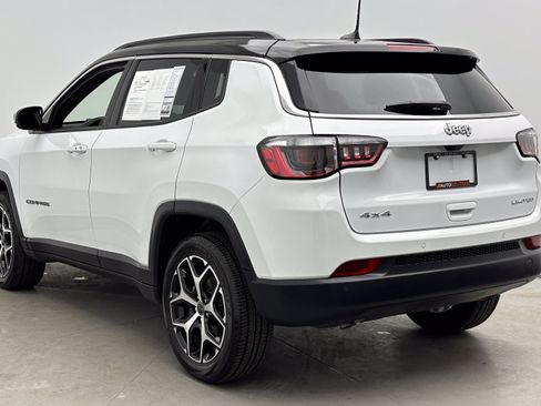 Used 2025 Jeep Compass Limited AWD/4WD image 4