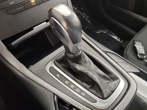 Used 2017 Ford Edge SE image 22