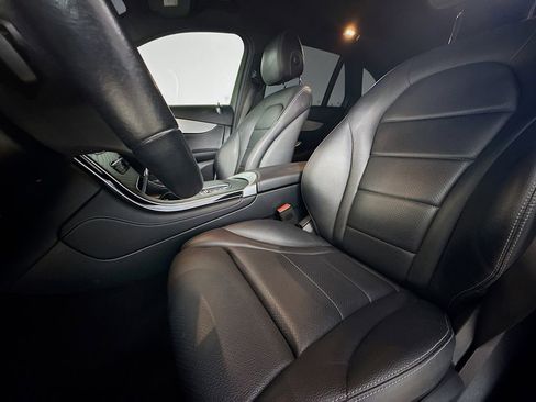 Used 2021 Mercedes-Benz GLC 300 GLC 300 w/ Premium Package image 11