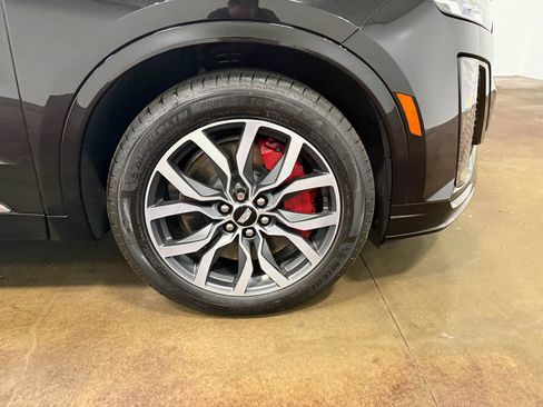 Used 2024 Cadillac XT6 Sport w/ LPO, Floor Liner Package AWD/4WD image 91