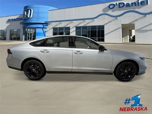 New 2025 Honda Accord SE image 7