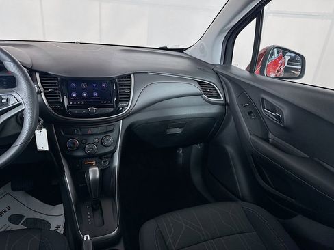 Used 2020 Chevrolet Trax LT image 26