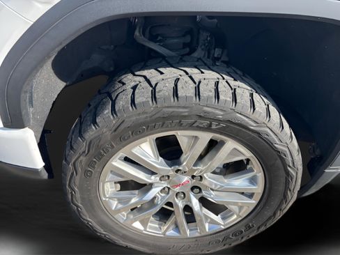Used 2022 GMC Sierra 1500 AT4X image 27