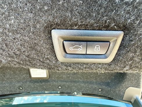 Used 2024 BMW 530i xDrive image 31