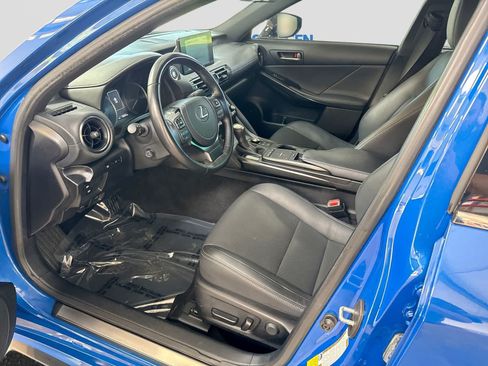 Used 2023 Lexus IS 300 w/ Premium Package RWD image 10