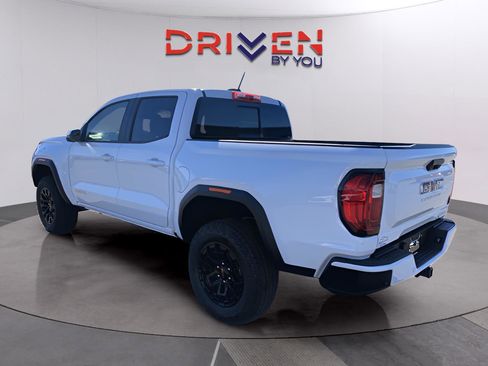 New 2026 GMC Canyon Elevation w/ Convenience Package image 3