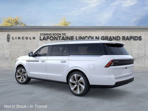 New 2026 Lincoln Navigator L Black Label AWD/4WD image 4