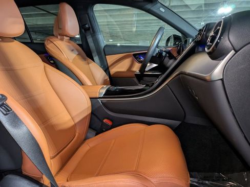 Certified 2025 Mercedes-Benz GLC 300 image 22