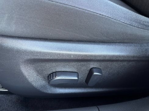 Used 2025 Nissan Altima 2.5 SV FWD image 18