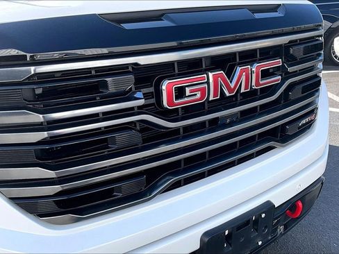 Used 2025 GMC Sierra 1500 AT4 image 31