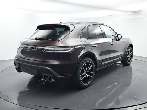 Certified 2025 Porsche Macan AWD/4WD image 14