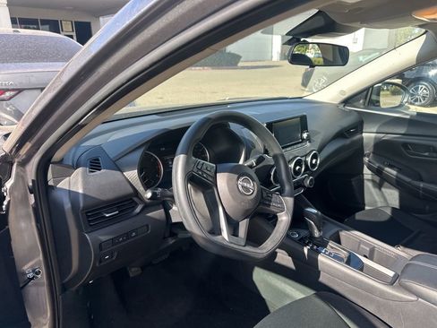 Used 2024 Nissan Sentra S FWD image 9