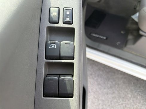 Used 2017 Nissan Frontier SV w/ SV Value Truck Package image 11