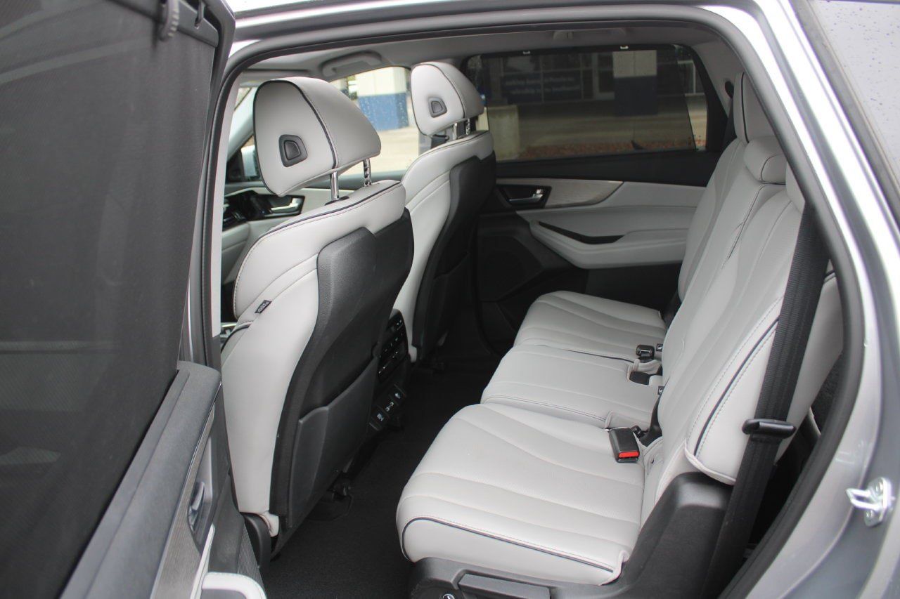 Used 2022 Acura MDX w/ Advance Package AWD/4WD image 12