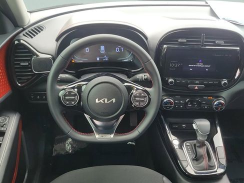 Used 2025 Kia Soul GT-Line FWD image 12