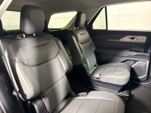 New 2026 Ford Explorer Active w/ Active Comfort Package AWD/4WD image 13
