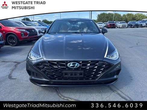 Used 2020 Hyundai Sonata Limited FWD image 2