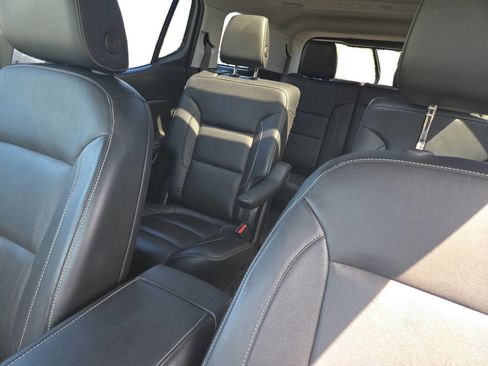 Used 2018 GMC Acadia SLT image 15