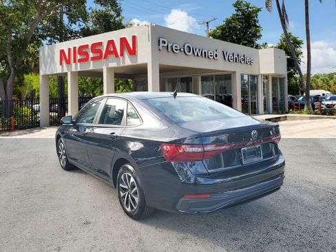 Used 2025 Volkswagen Jetta S image 6