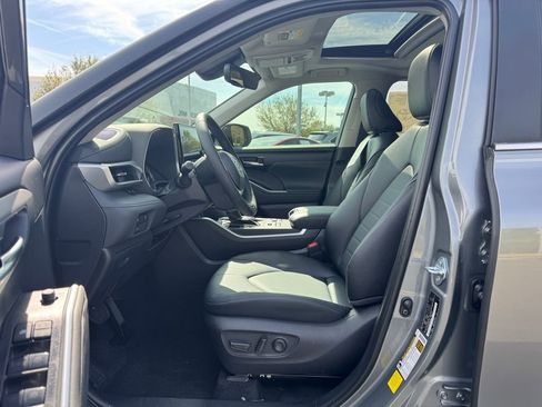 New 2026 Toyota Highlander XLE AWD/4WD image 19