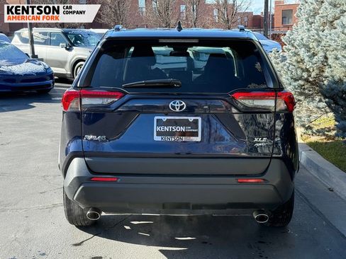 Used 2025 Toyota RAV4 XLE image 6