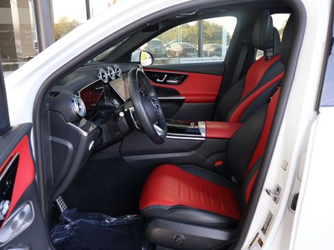 Certified 2024 Mercedes-Benz GLC 43 AMG 4MATIC image 11
