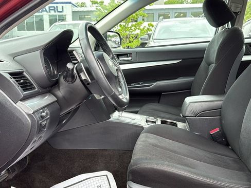 Used 2014 Subaru Legacy 2.5i Premium w/ Moonroof Package AWD/4WD image 10