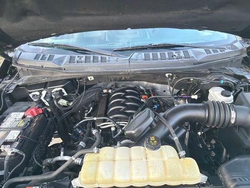 Used 2020 Ford F150 XLT w/ Equipment Group 302A Luxury AWD/4WD image 46