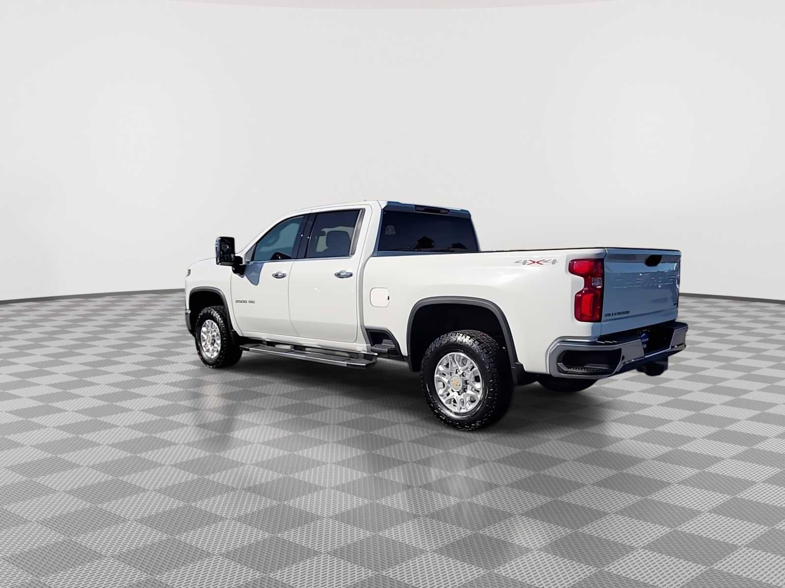 Used 2024 Chevrolet Silverado 2500 LTZ AWD/4WD image 6