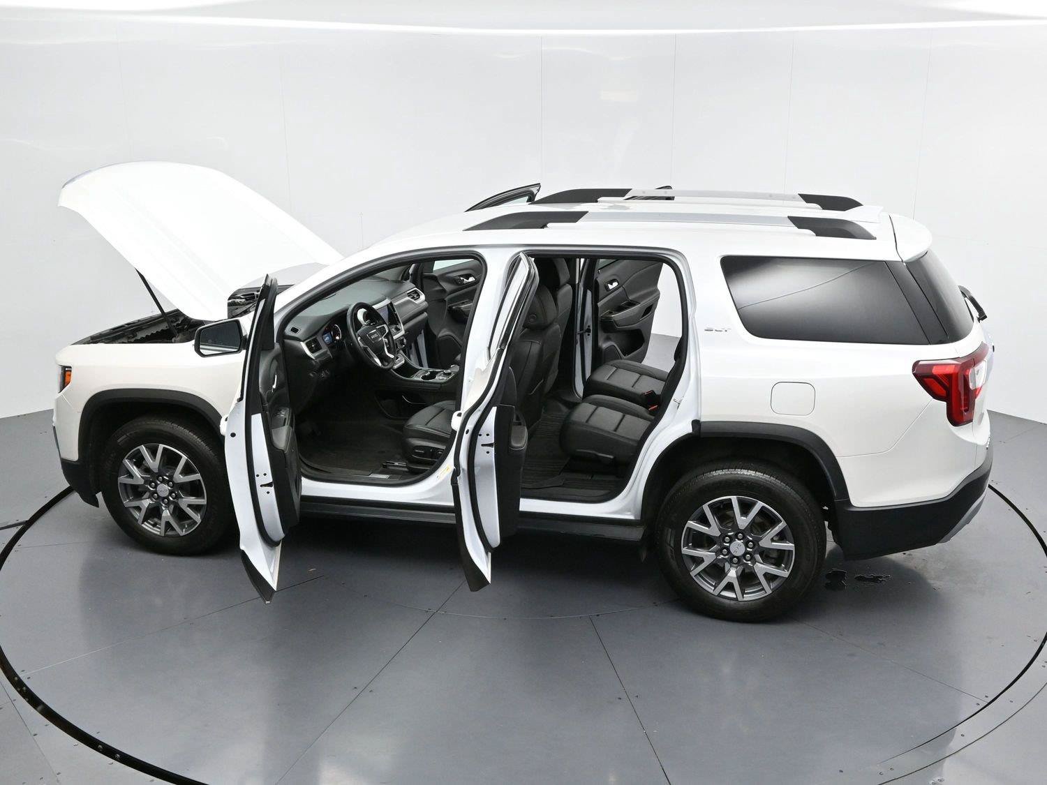 Used 2023 GMC Acadia SLT w/ LPO, Floor Liner Package AWD/4WD image 39