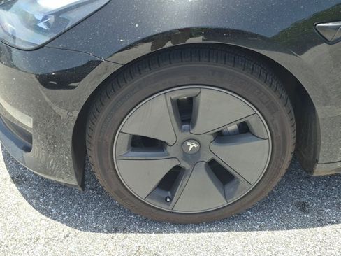 Used 2021 Tesla Model 3 Standard Range Plus RWD image 19