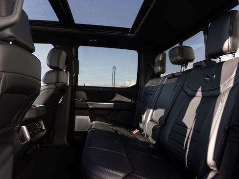 Used 2025 Ford F350 Platinum AWD/4WD image 31