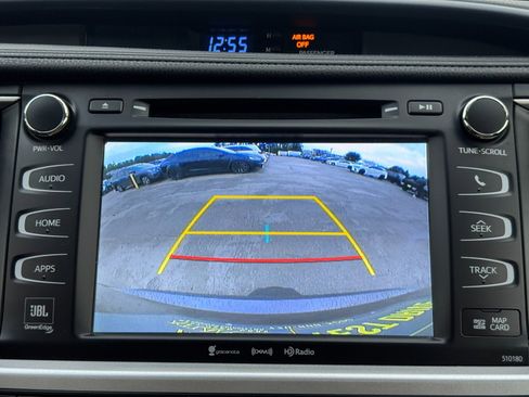 Used 2018 Toyota Highlander Limited image 26