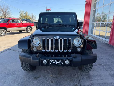 Used 2016 Jeep Wrangler Unlimited Sahara w/ Max Tow Package image 3