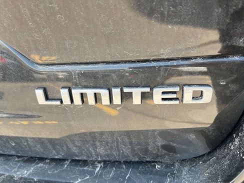 Used 2024 Jeep Grand Cherokee Limited image 7