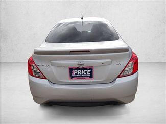 Used 2019 Nissan Versa SV video 3