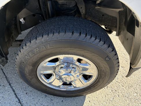 Used 2021 RAM 2500 Big Horn image 12