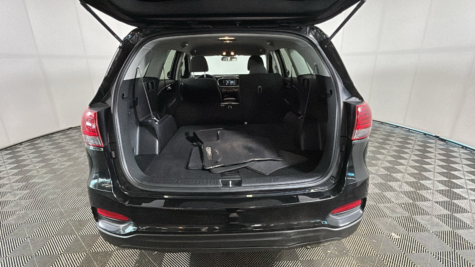 Used 2020 Kia Sorento LX AWD/4WD image 32