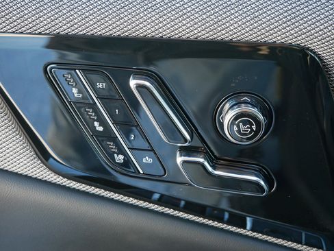 New 2026 Cadillac Optiq Sport 2 image 17