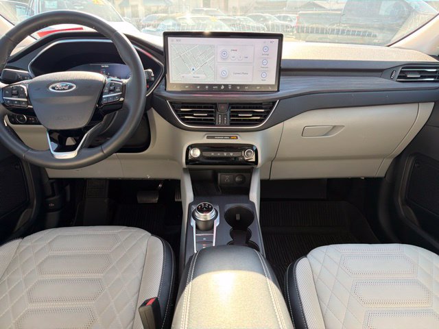 Used 2023 Ford Escape SE w/ PHEV Premium Package FWD image 16